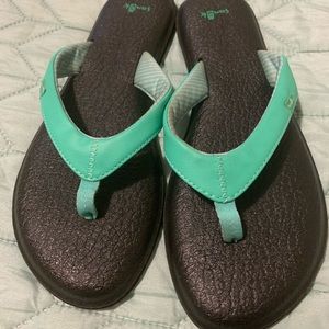 Sanuk Flip Flops